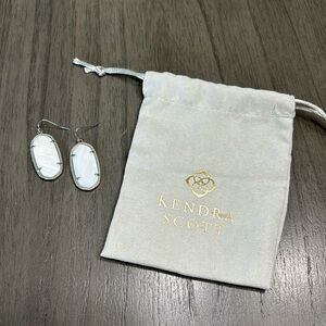 Kendra Scott Elle Silver Drop Earrings in Mother of Pearl PERFECT CONDITION!